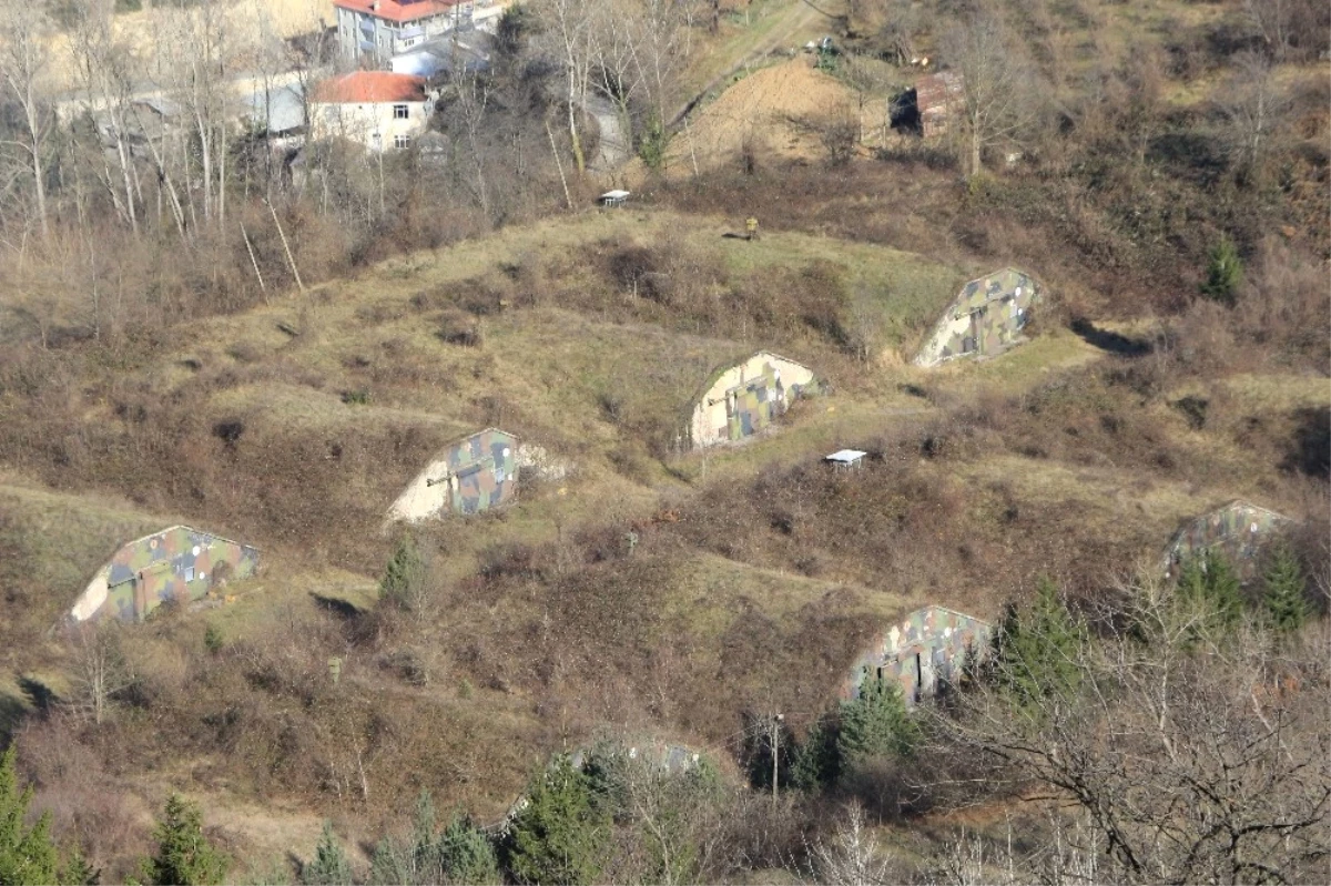 Eski NATO Üssündeki Askeri Hangarlar İçin \'Hobbit\' Evi Önerisi