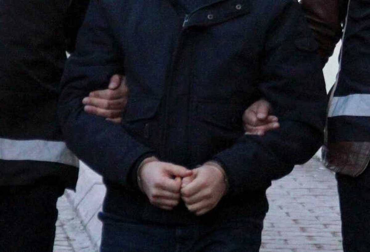 Eskişehir\'de Fetö/pdy Operasyonu: 4 Gözaltı