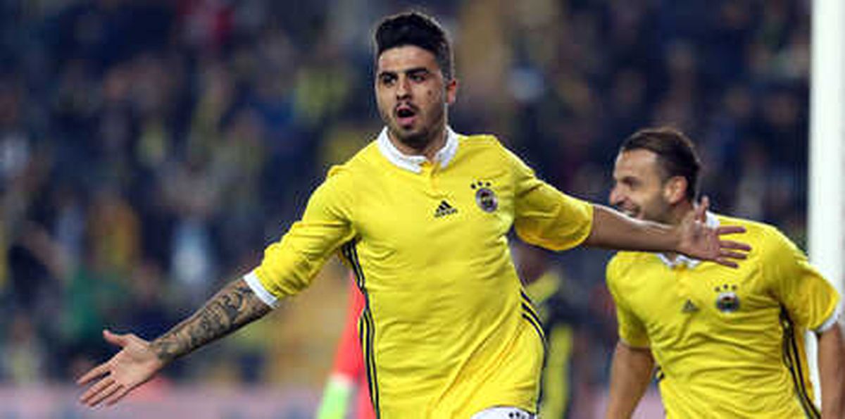 Fenerbahçe\'de Ozan Tufan Kalıyor!