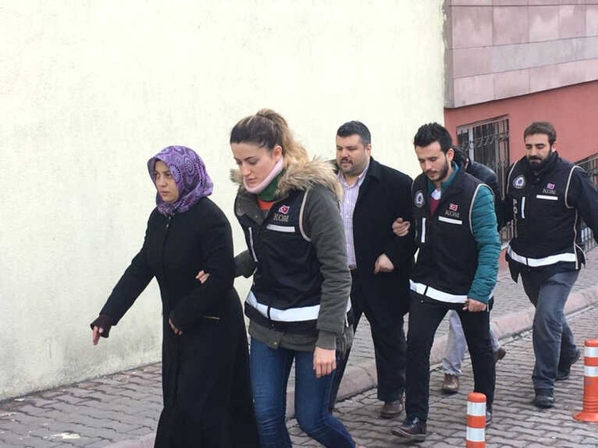 Fetö Zanlısı Evini Taşırken Yakalandı
