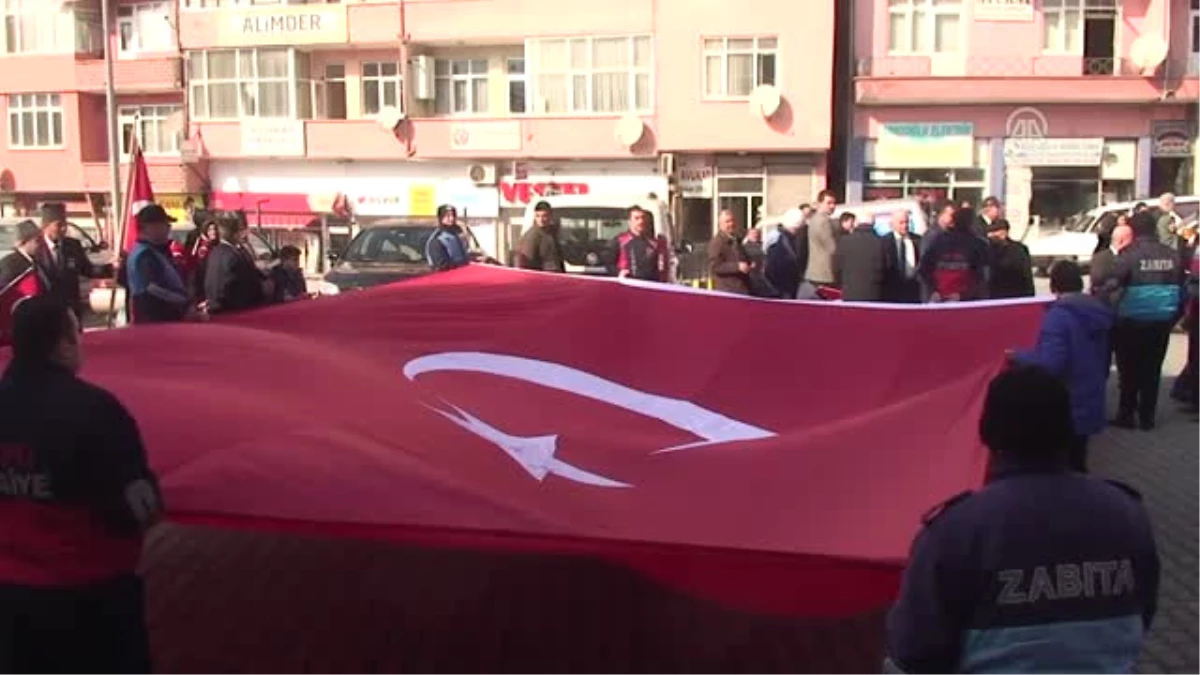 Gazilerden "Bayrak Yürüyüşü"