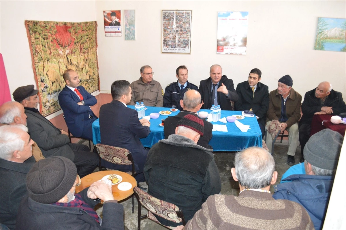 Gümüşhacıköy\'de Halk Günü Toplantısı Yapıldı