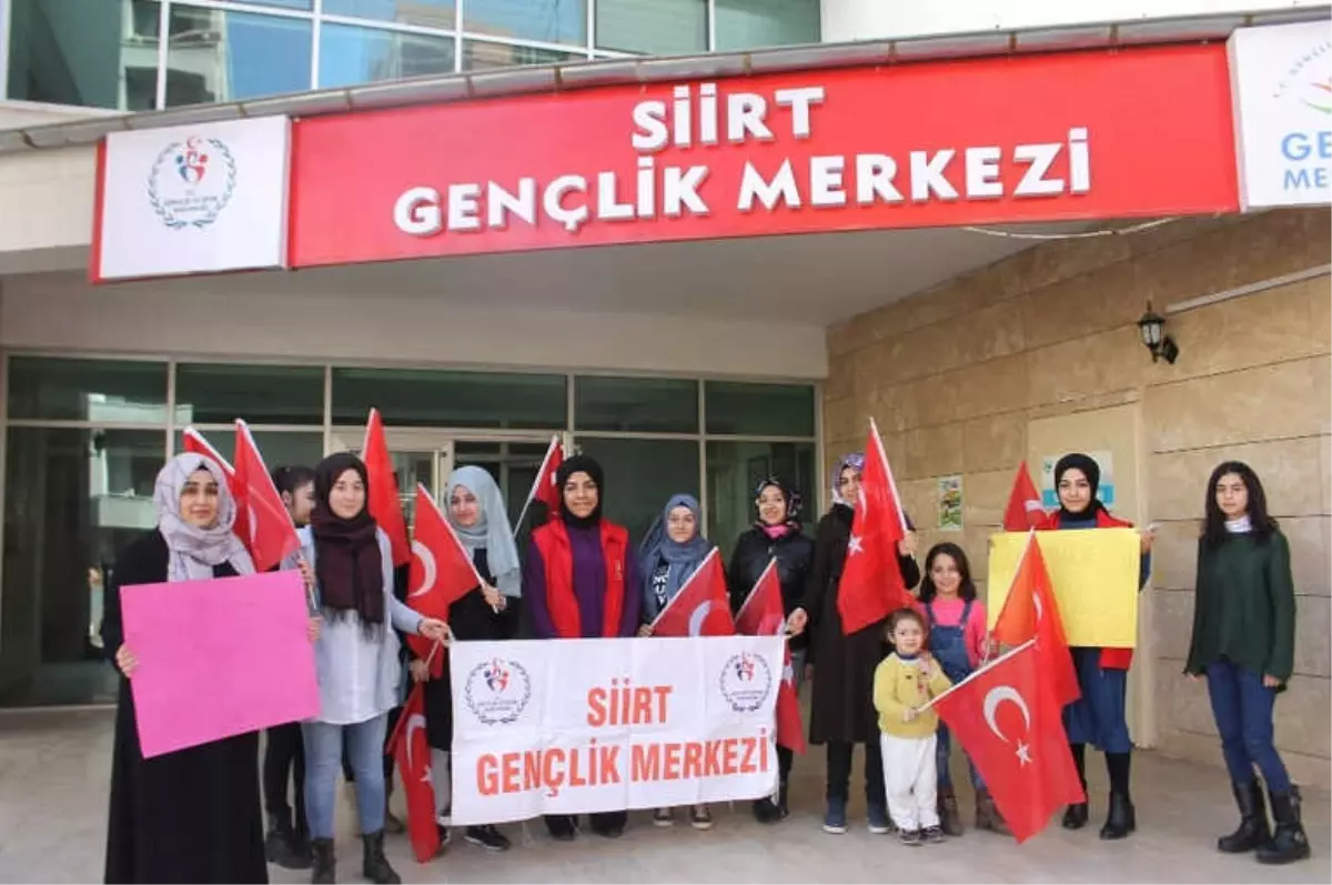 Kadınlardan Mehmetçiğe Dua