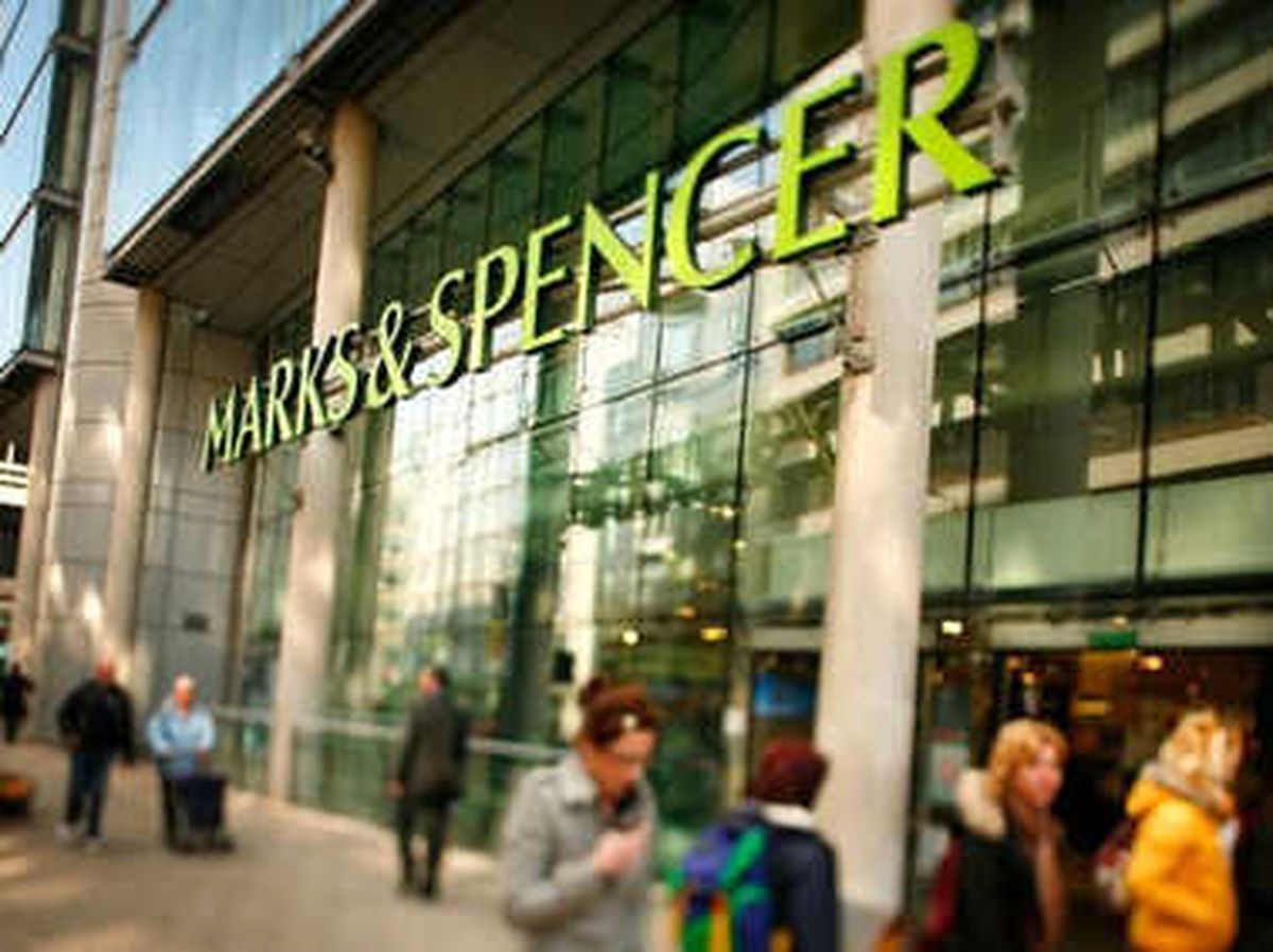 Marks & Spencer İngiltere\'de 14 Mağazasını Kapatacak