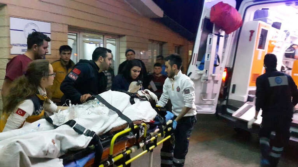 Minibüs Kamyona Arkadan Çarptı: 1 Ağır Yaralı