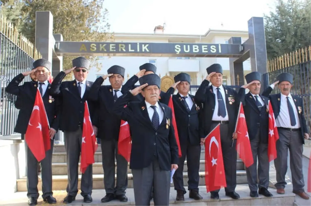 Muharip Gazilerden Asker Selamıyla Askerlik Başvurusu