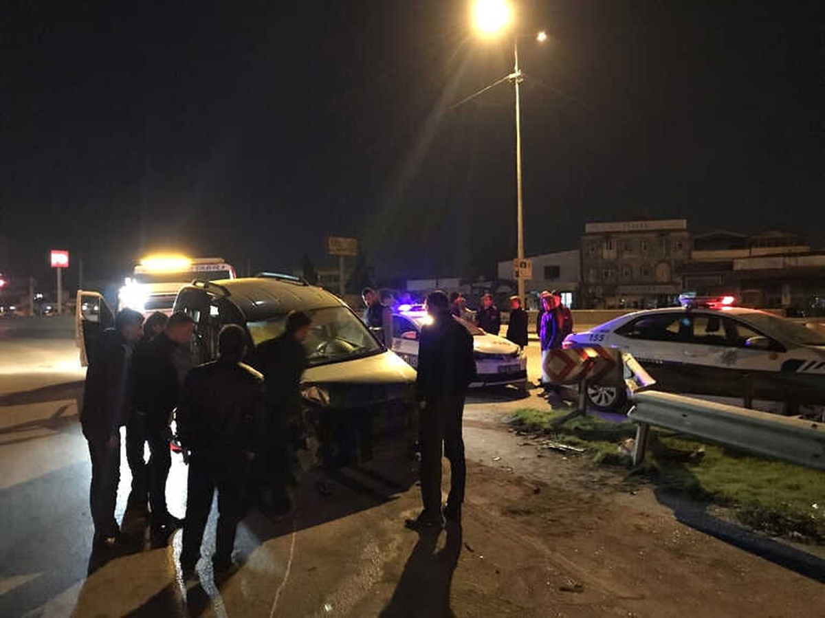 Önce Kaza Yaptı, Sonra Polislerle Tartıştı