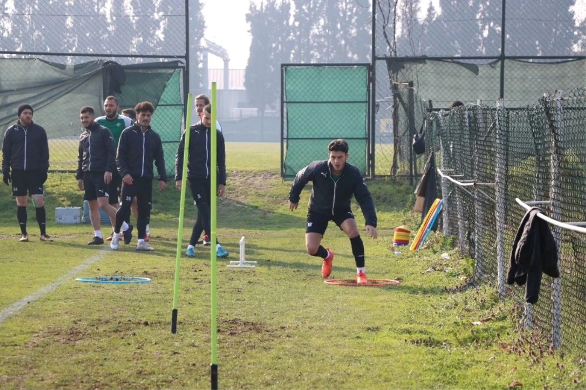 Sakaryasporlu Futbolcular, Hacettepe Maçının Hazırlıklarını Sürdürüyor