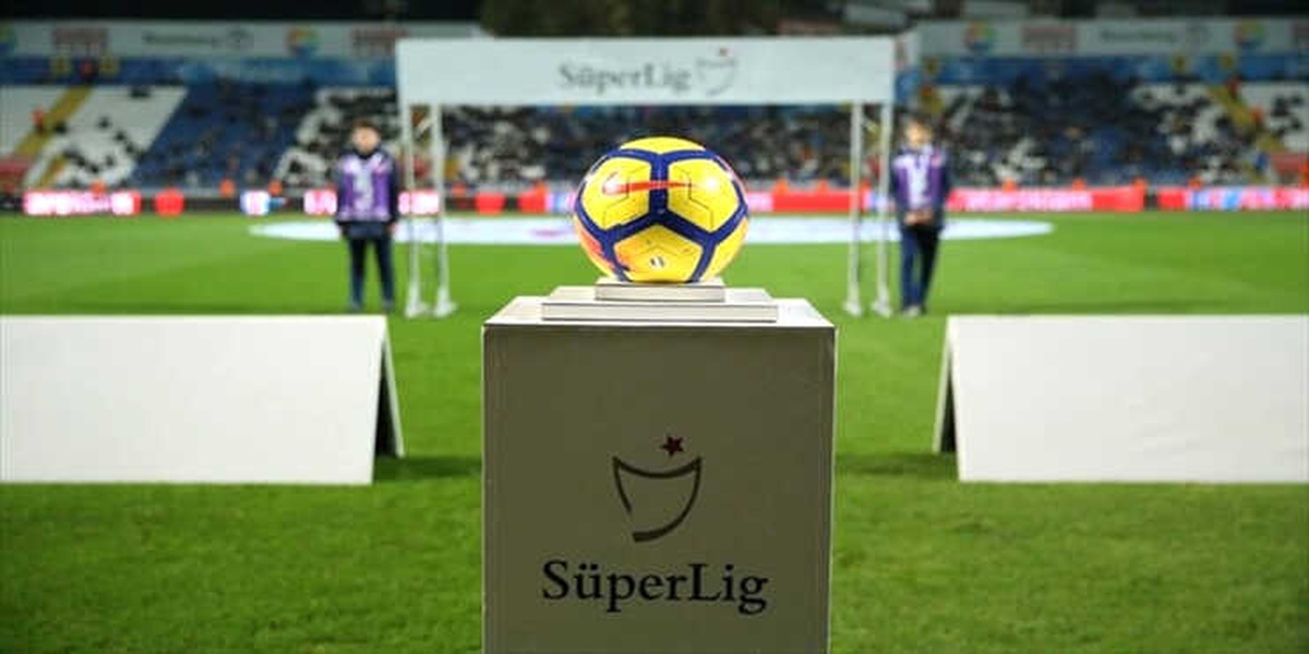 Süper Lig\'de 22 Teknik Adam Değişikliği Yaşandı
