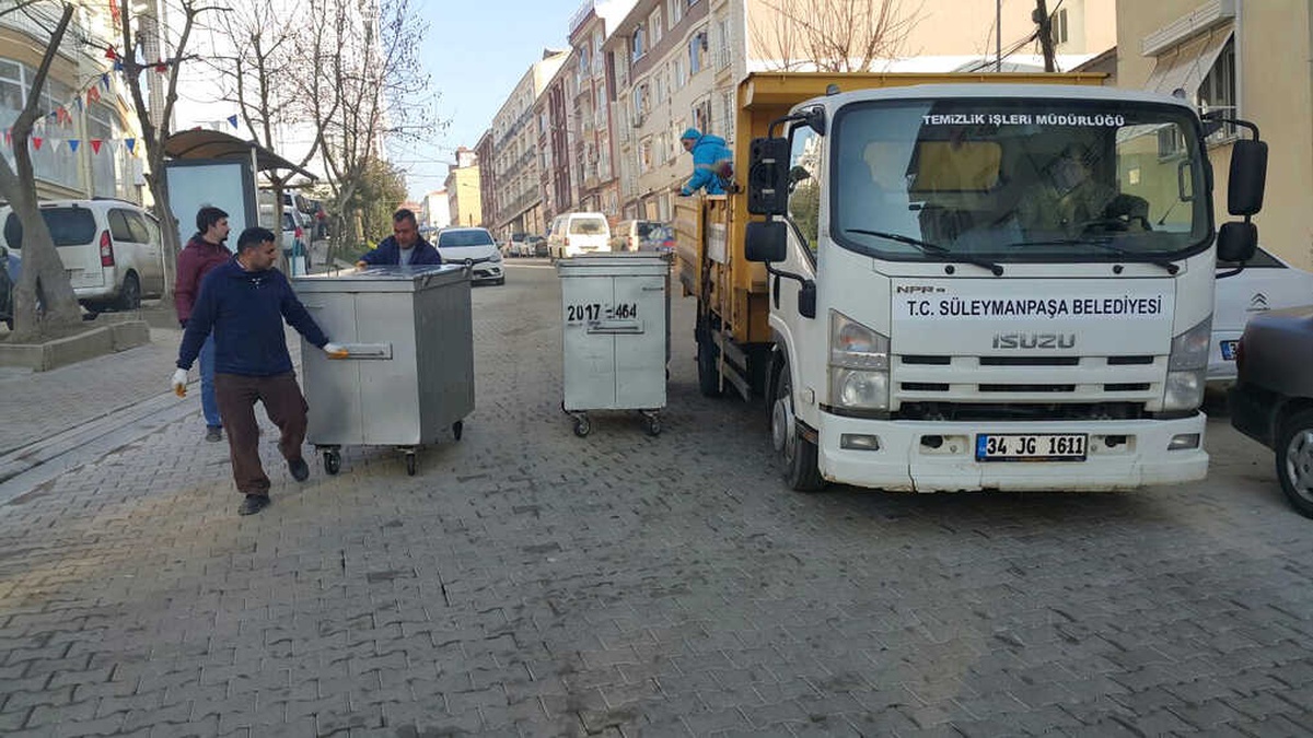 Üst Yapısı Tamamlanan Mahallelerin Çöp Konteynerleri Yenilendi