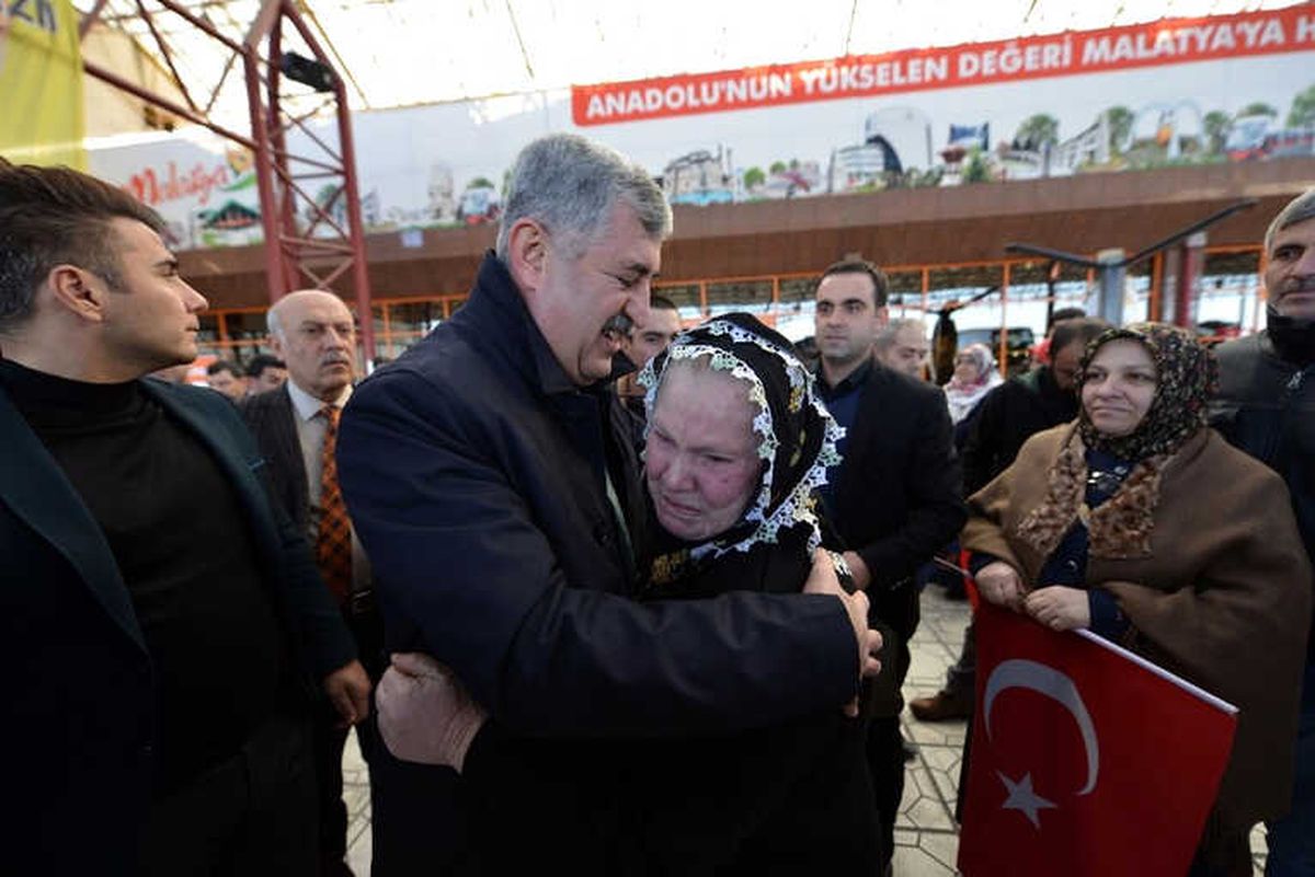 Yeşilyurt Belediyesinden Askerlere Yardım