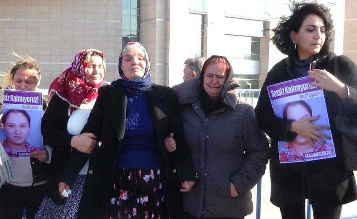 Acılı Annenin Ağıtları Adliye Önünde Yankılandı
