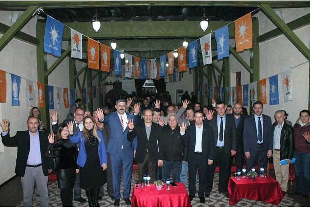 AK Parti Burhaniye Genişletilmiş İlçe Danışma Meclisi Toplandı