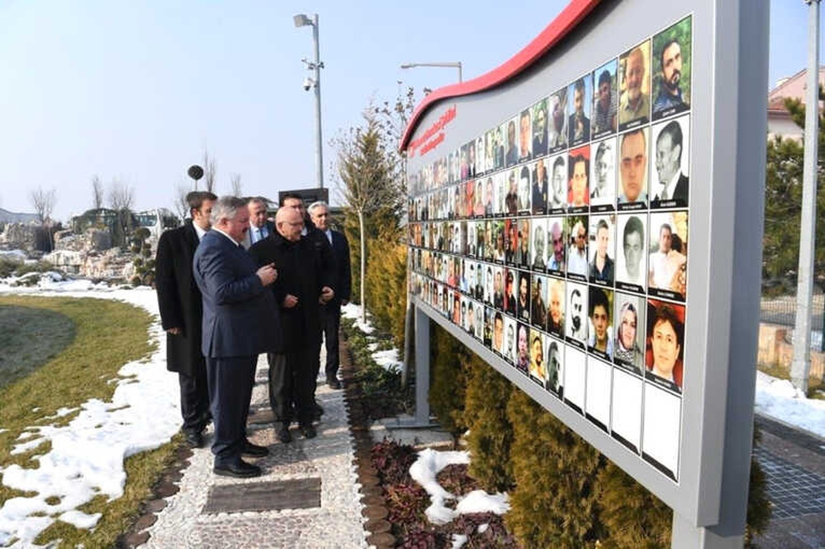 AK Parti İl Yönetiminden Kayseri Organize Sanayi Bölgesi Müdürlüğü\'ne Ziyaret