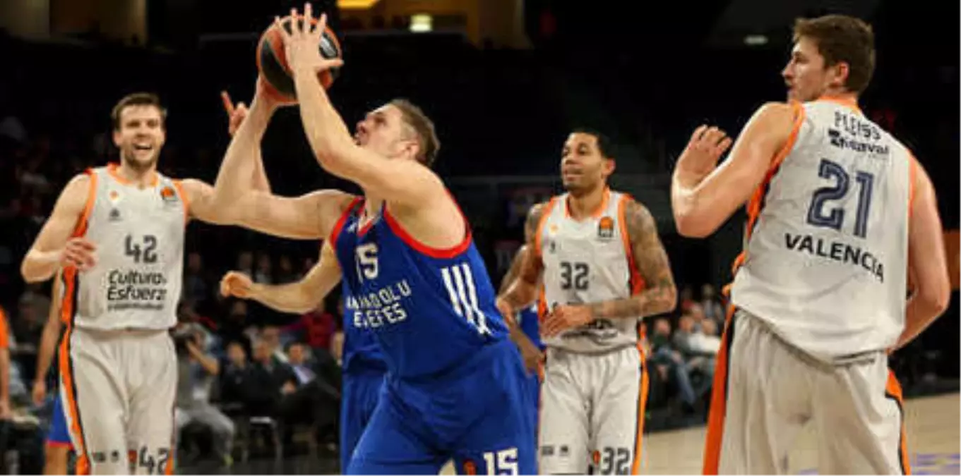 Anadolu Efes-Valencia: 82-66