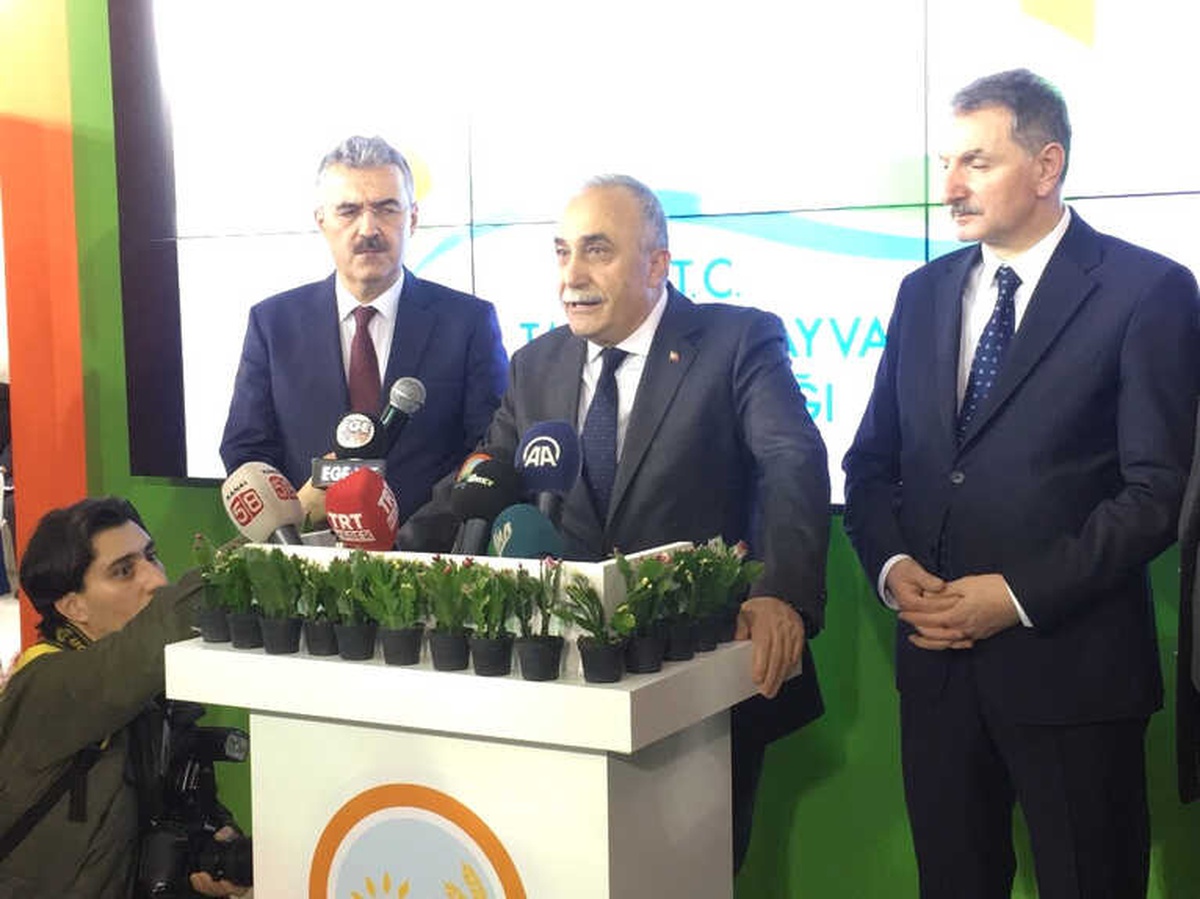 Bakan Fakıbaba\'dan Kadınlar ve Gençlere Yönelik Proje Müjdesi