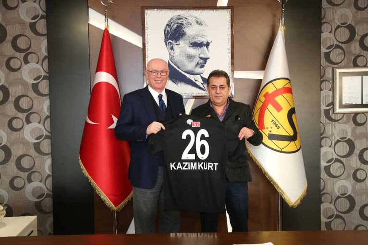 Başkan Kazım Kurt\'dan Eskişehirspor\'a ve Yerel Spor Takımlarına Destek