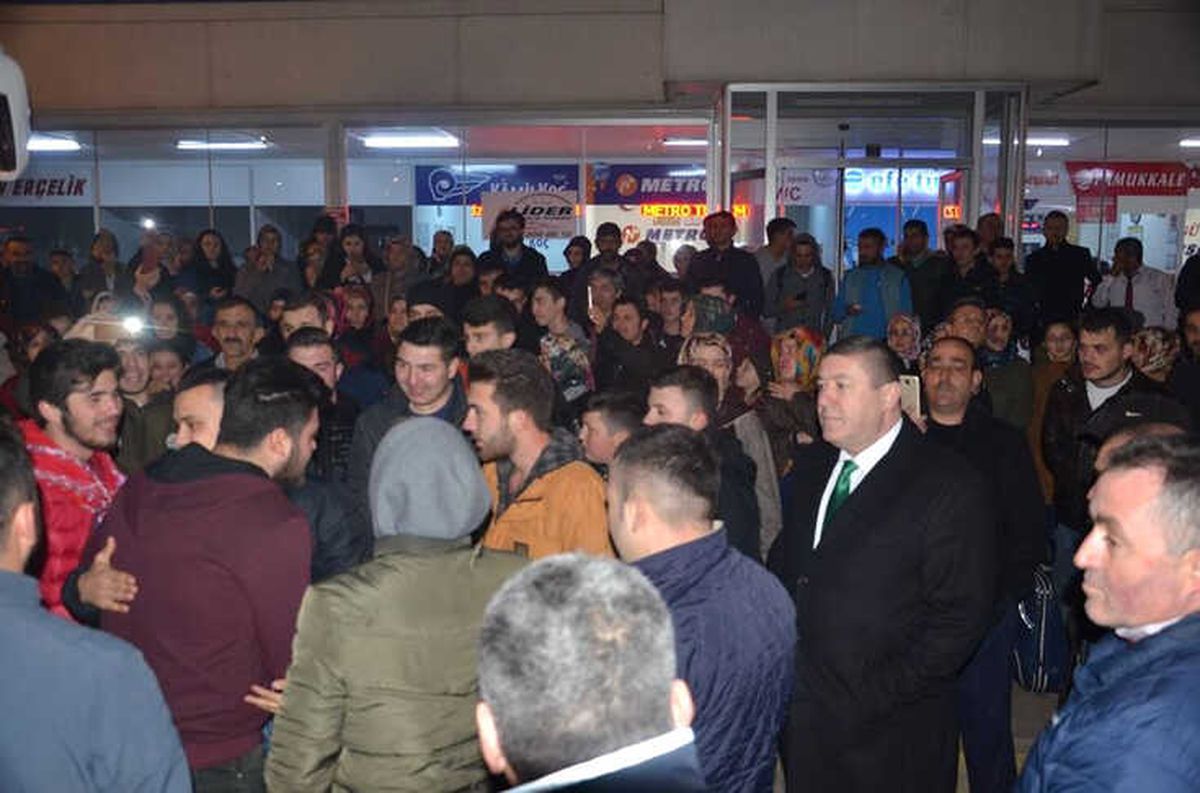 Başkan Tekin, Asker Uğurladı