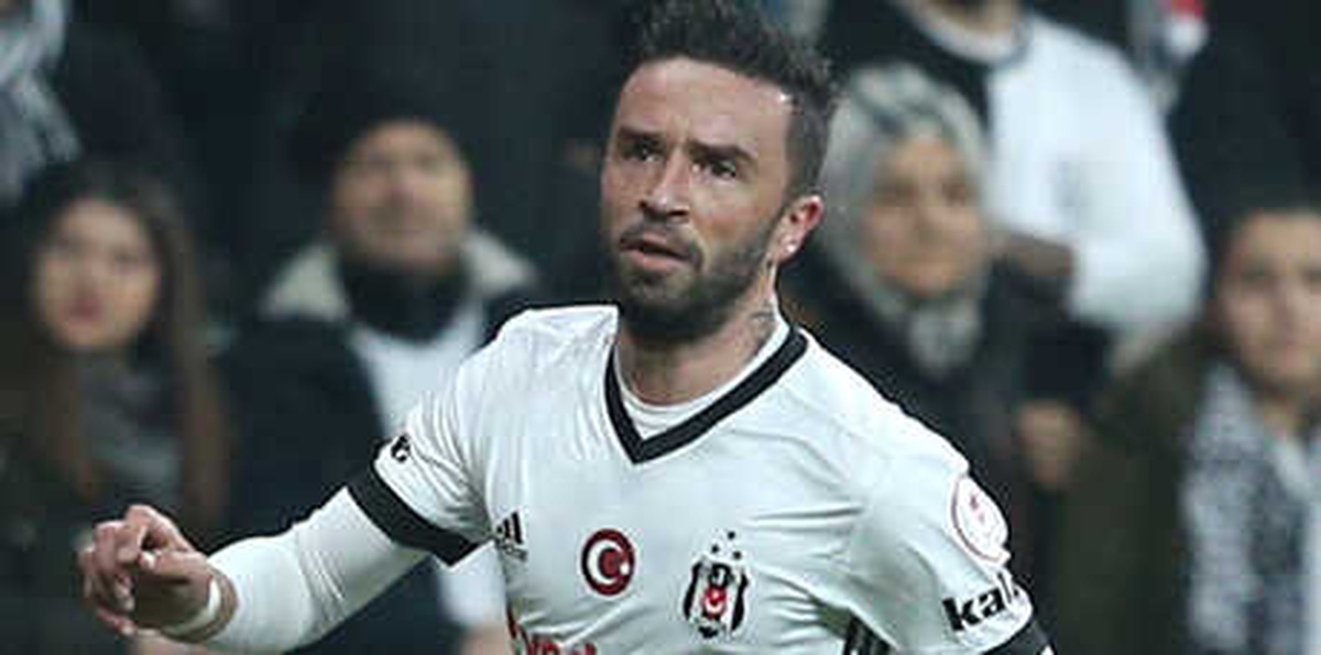 Beşiktaş\'a Gökhan Gönül\'den İyi Haber