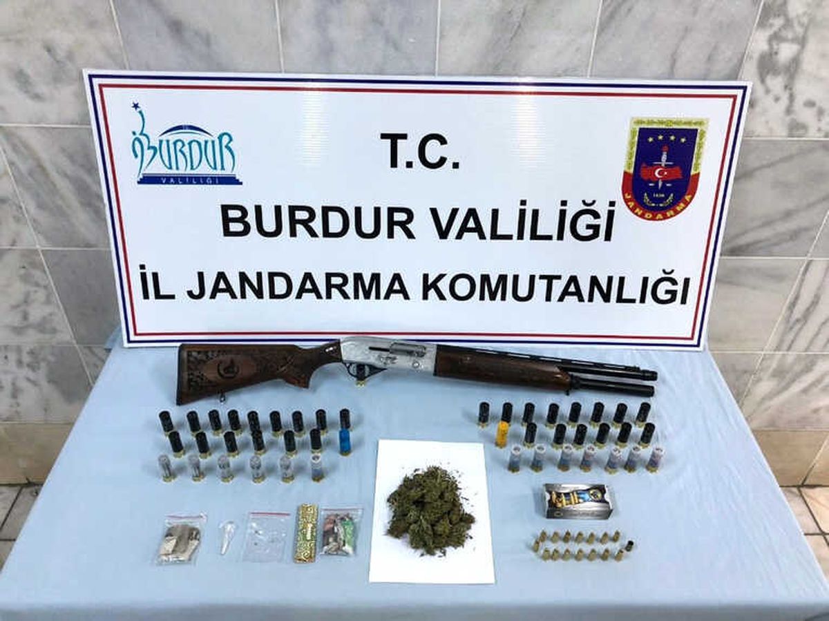 Burdur\'da Uyuşturucu ve Tarihi Eser Operasyonu