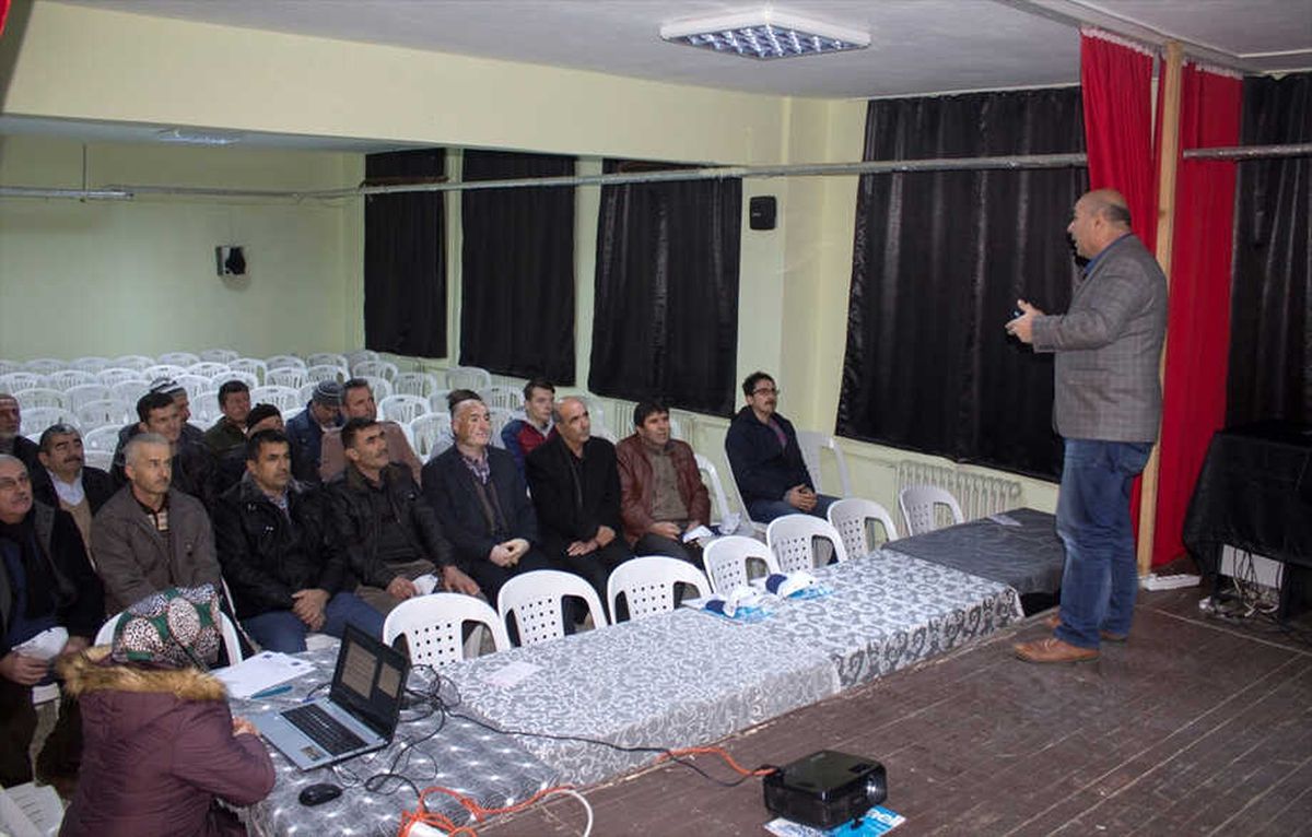 Büyükşehir Belediyesinden Çiftçilere Eğitim