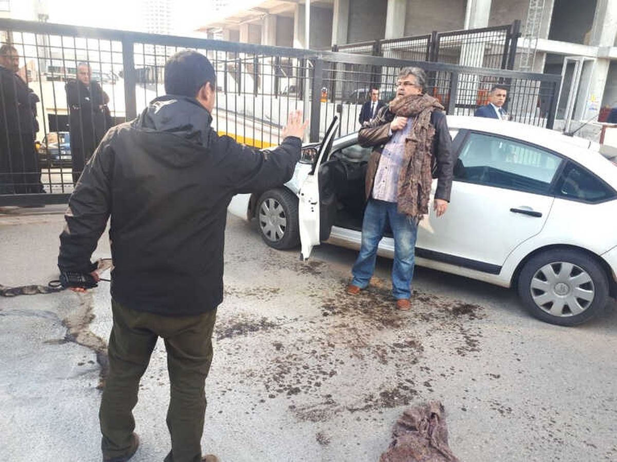 CHP Genel Merkezi Önünde Hareketli Anlar