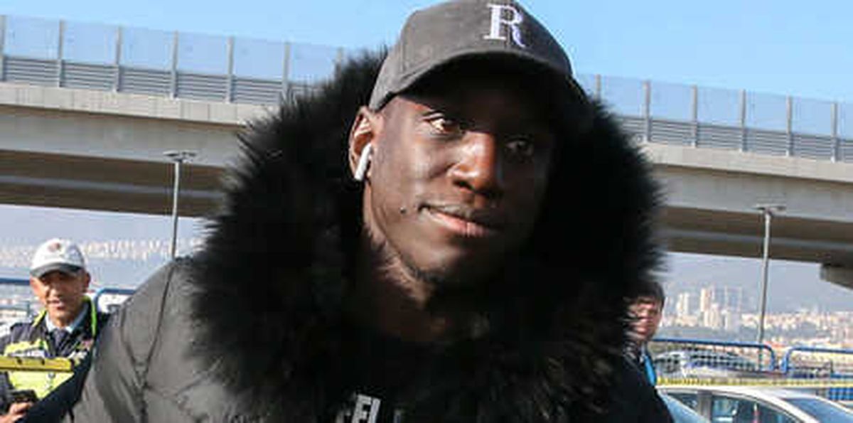 Demba Ba, Türkiye\'den Kopamıyor