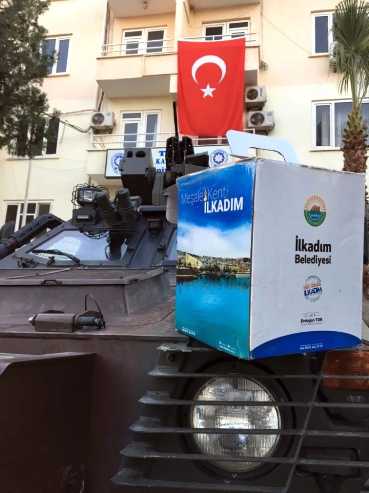 Erdoğan Tok\'tan Türk Askerini Duygulandıran Hediye