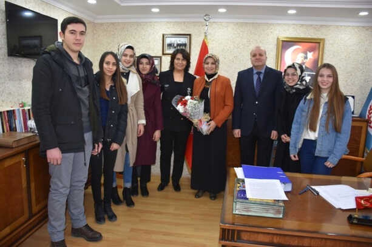 İbn-i Sina Mesleki ve Teknik Anadolu Lisesi\'nden İl Milli Eğitim Müdürü Durmuş\'a Ziyaret
