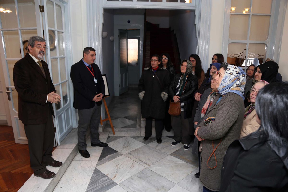 Karabağlar Belediyesi\'nden Kadınlara Her Hafta Kültür Gezisi