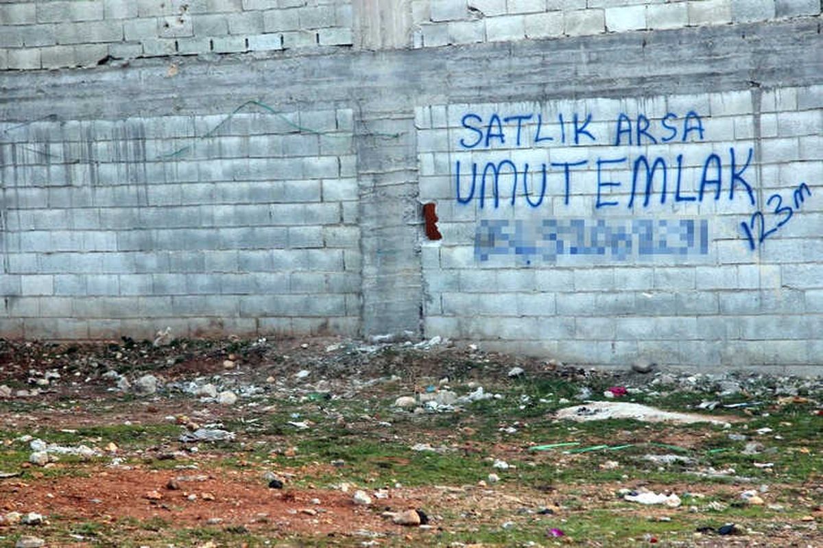 Kilis\'e Gece Atılan Roket Sabah Fark Edildi