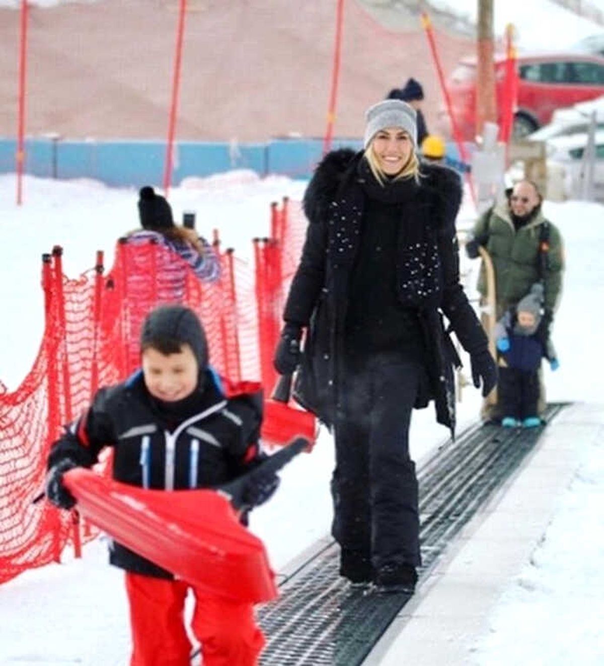 Manken Çağla Şikel, Sömestr Tatili İçin Palandöken\'i Tercih Etti