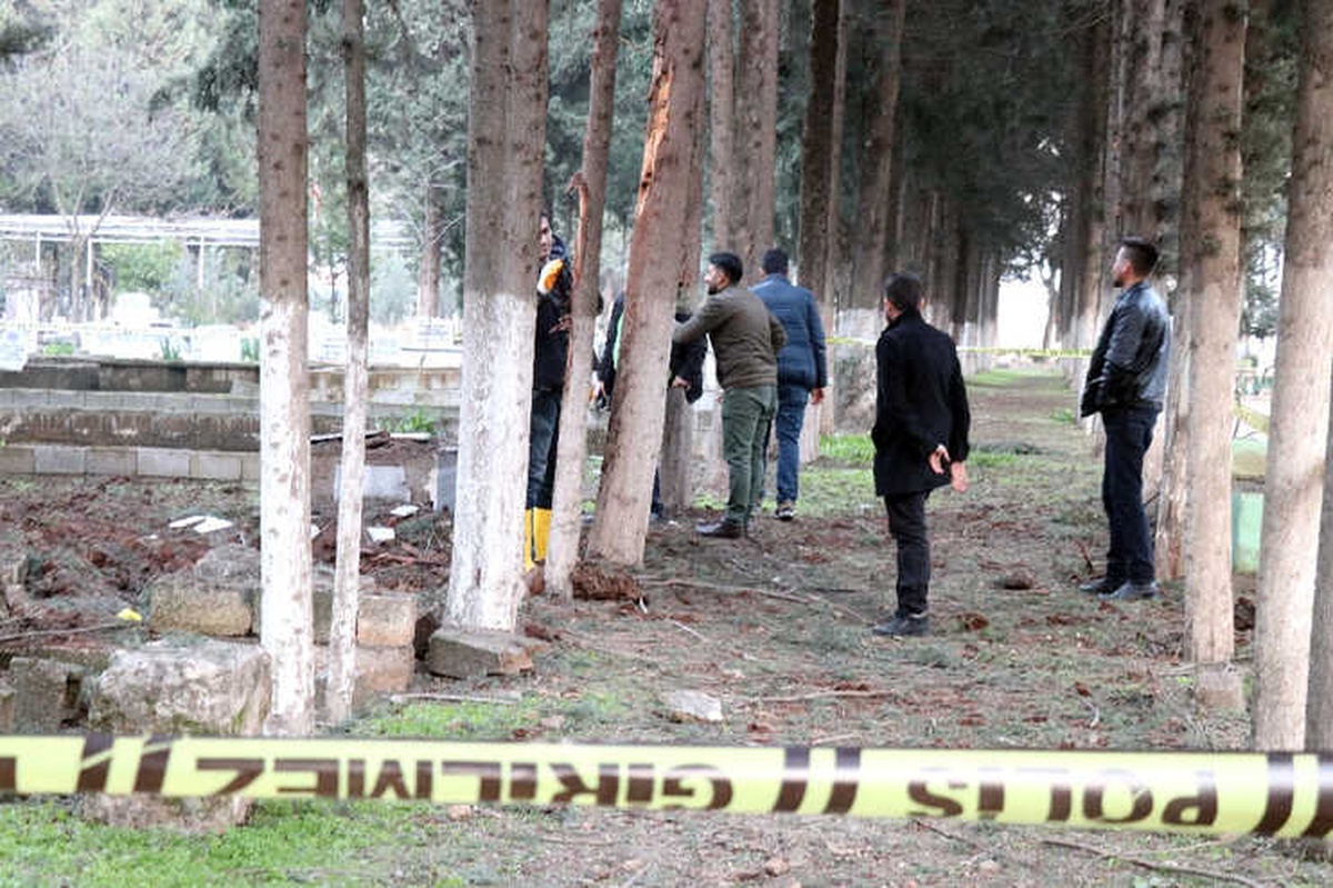 Reyhanlı\'ya Atılan Roket Mezarlığa Düştü