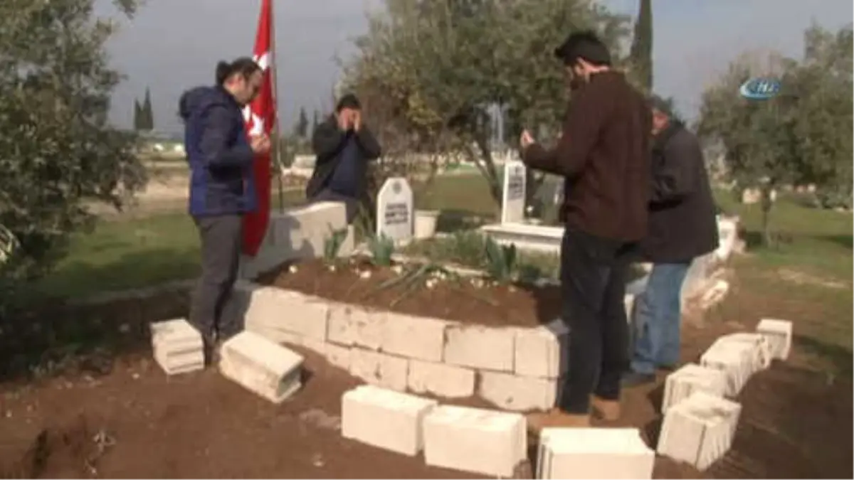 Roketli Saldırıda Hayatını Kaybeden Genç Kız Ağabeyinin Mezarının Yakınına Defnedildi