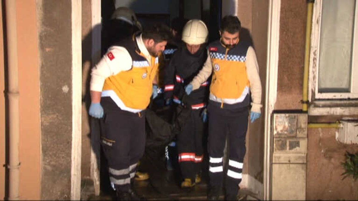 Sarıyer\'de Yangın: 2 Ölü 1 Yaralı