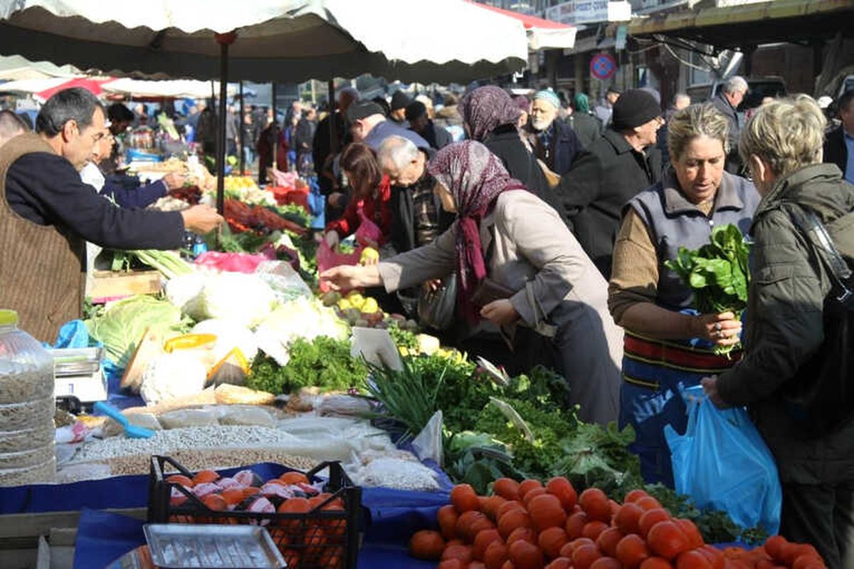 Sıcak Hava Sebze Fiyatlarını Düşürdü