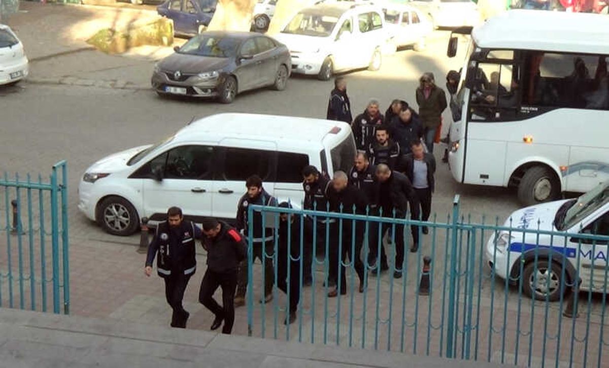 Suç Örgütüne Yönelik Operasyonda Gözaltına Alınan 13 Şüpheli Adliyeye Sevk Edildi