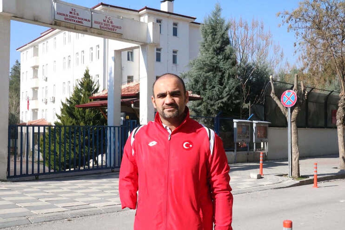 Tek Kollu Milli Kaleci, Eröristlere Karşı Savaşmak İstiyor
