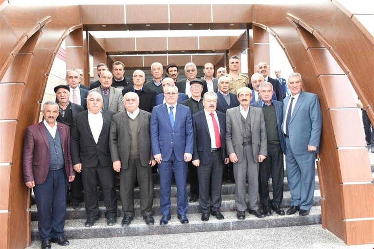 Vali Deniz Aşiret Liderleriyle Bir Araya Geldi