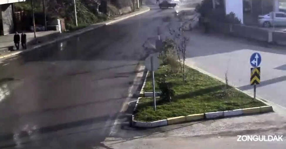 Zonguldak\'taki Trafik Kazası Mobeseye Yansıdı