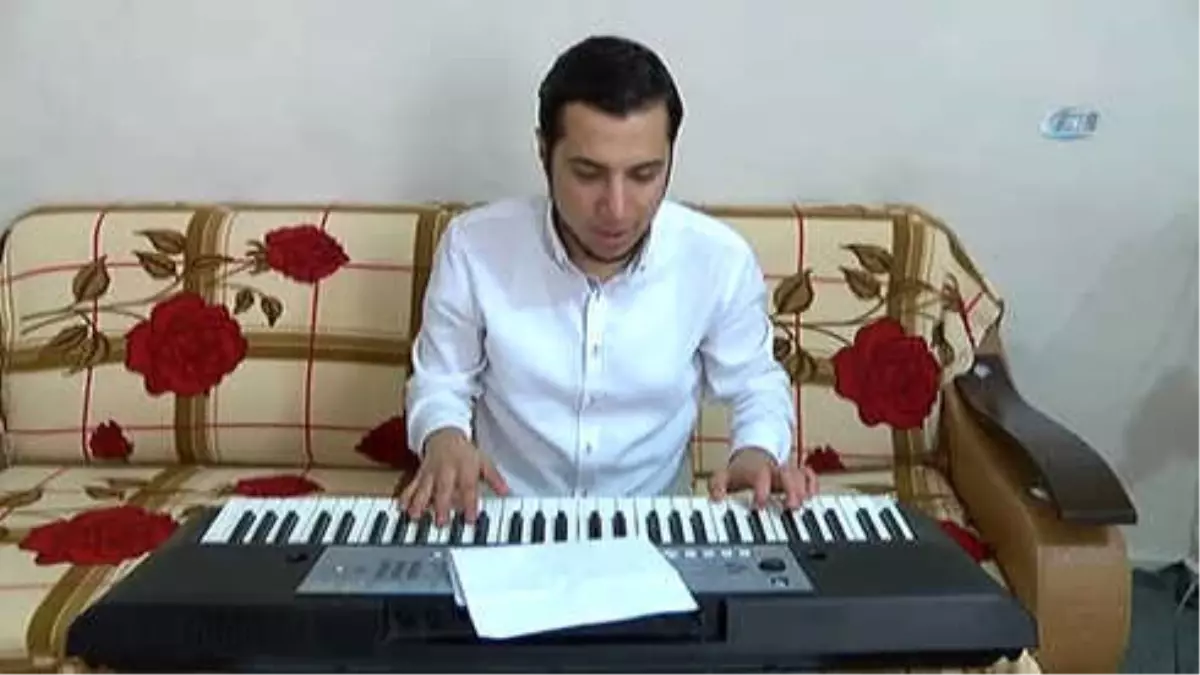 Afrin\'deki Mehmetçiğimize Üniversite Öğrencisinden Anlamlı Marş