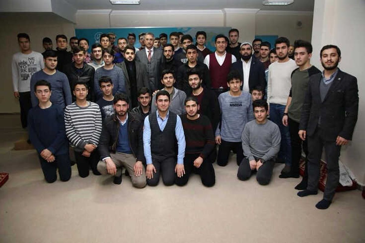 Başkan Yanılmaz Gençlerle Bir Araya Geldi
