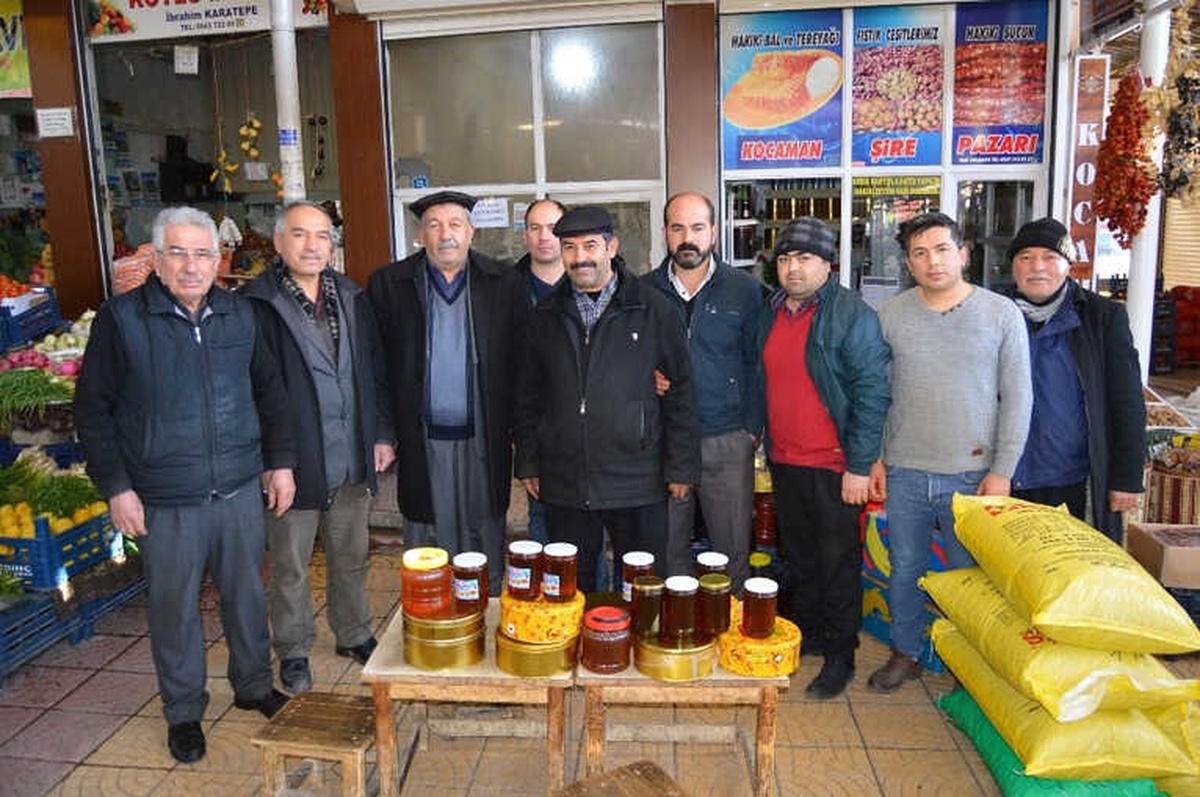 Besni\'den Afrin\'deki Mehmetçiklere Bal Gönderildi