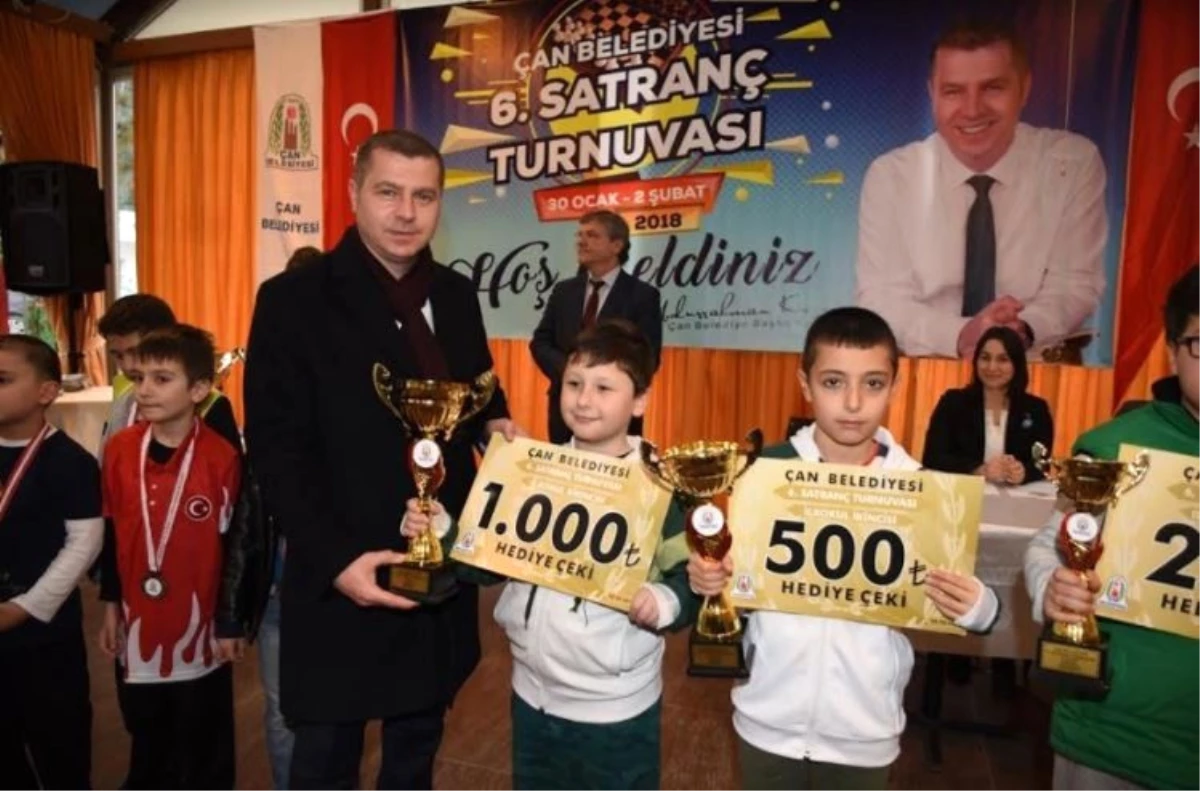 Çan Belediyesi 6. Satranç Turnuvalarında Ödüller Sahiplerini Buldu