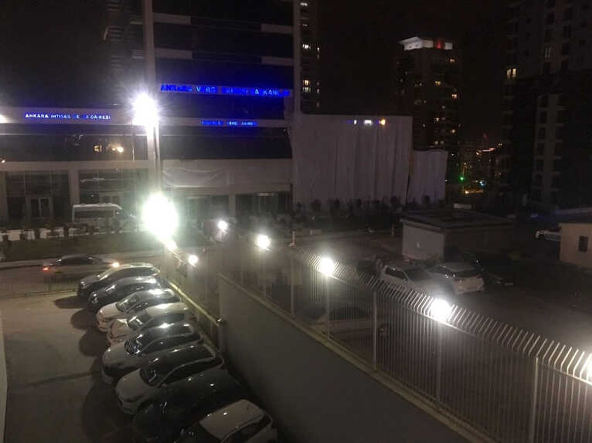Çukurambar\'daki Patlama Sonrası Polis Güvenlik Önlemlerini Artırdı