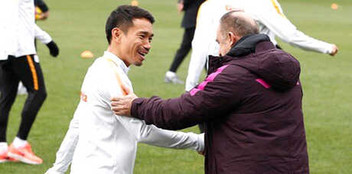 Galatasaray\'da Nagatomo İlk Antrenmanına Çıktı