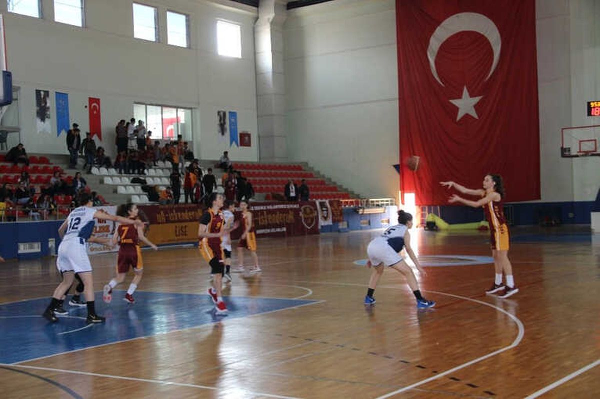 Galatasaray Farklı Kazandı