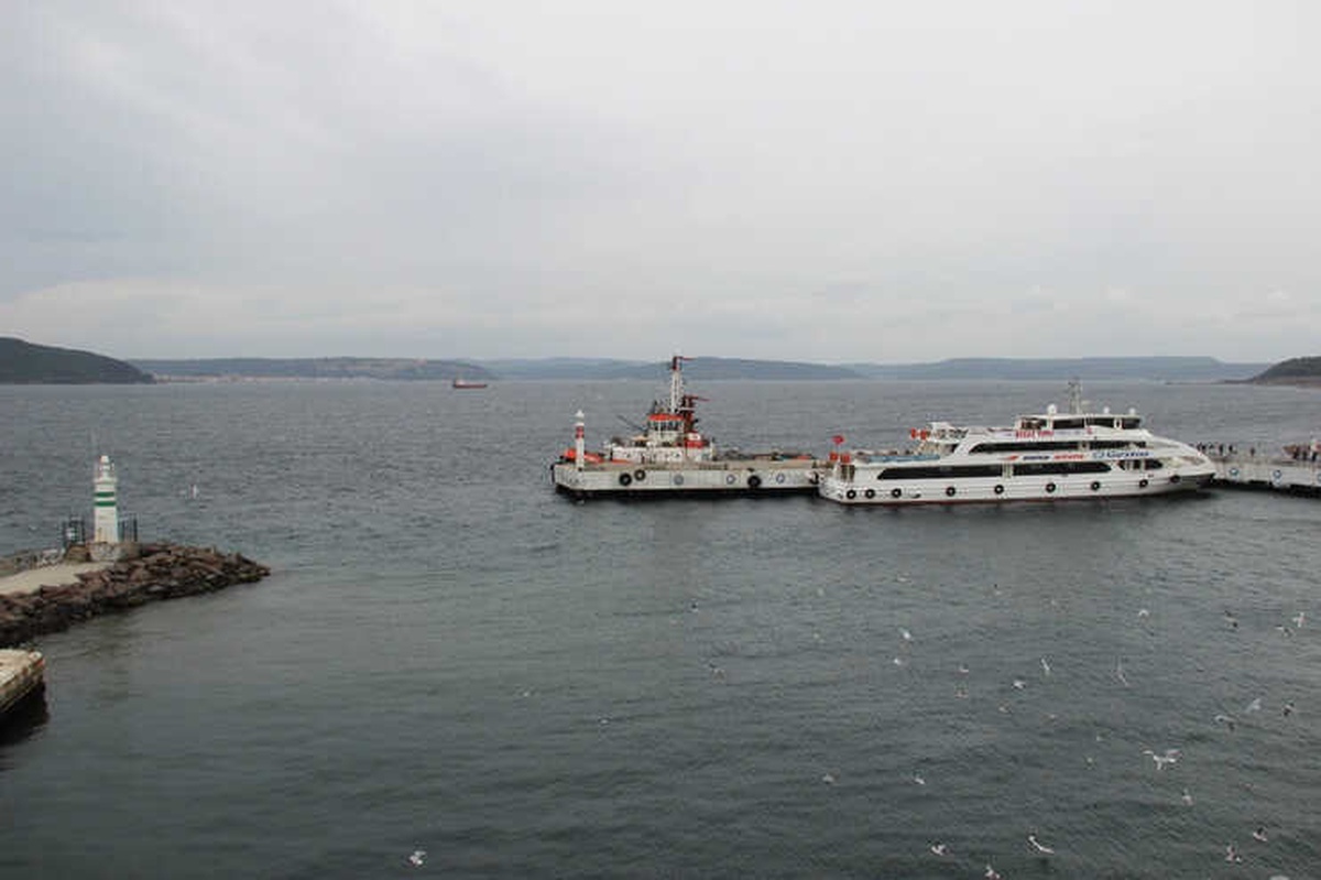 Gökçeada\'da Feribot Seferlerine Fırtına Engeli
