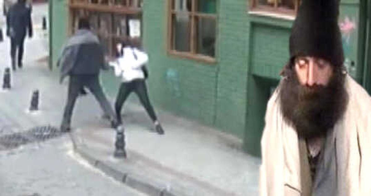 Kadıköy\'de Liseli Genç Kıza Yumruk Atan Saldırgan Hakkında Hapis İstemi