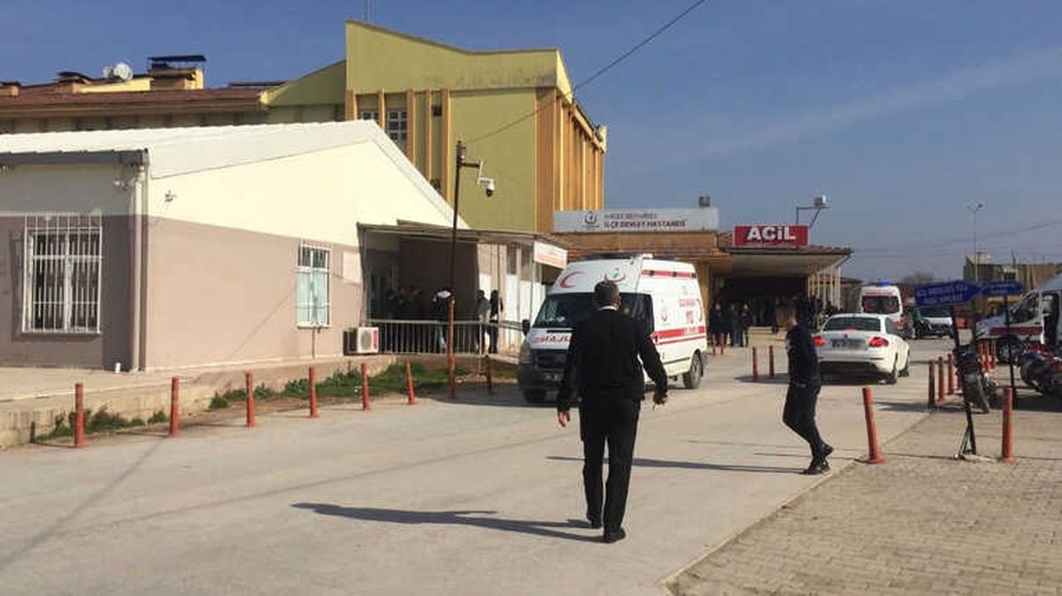 Reyhanlı\'ya 3 Roket Atıldı: 1\'i Ağır 6 Yaralı